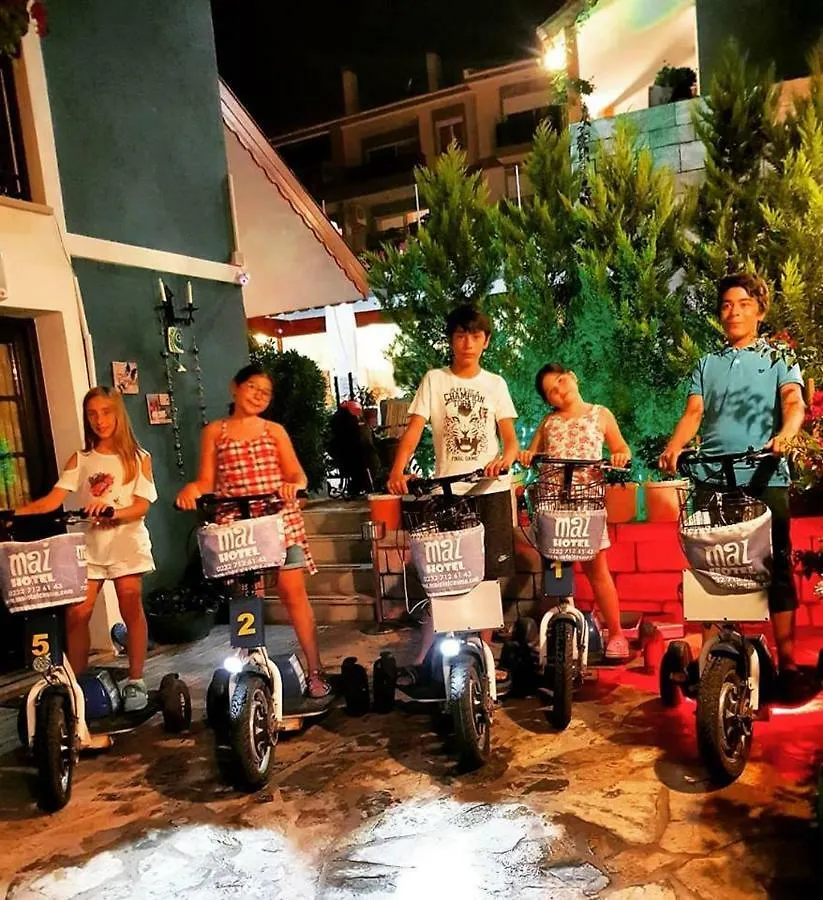 Mai̇ Hotel Cesme